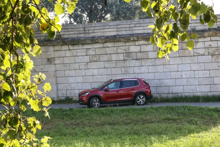 TEST: Peugeot 2008 Allure 1.2 PureTech 110 EAT6