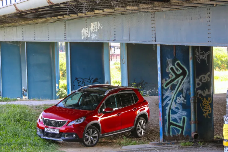 TEST: Peugeot 2008 Allure 1.2 PureTech 110 EAT6