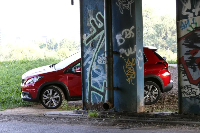 TEST: Peugeot 2008 Allure 1.2 PureTech 110 EAT6