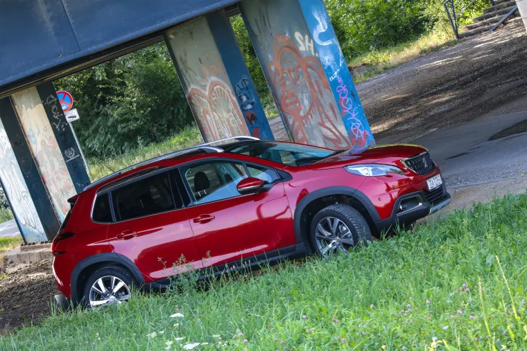 TEST: Peugeot 2008 Allure 1.2 PureTech 110 EAT6