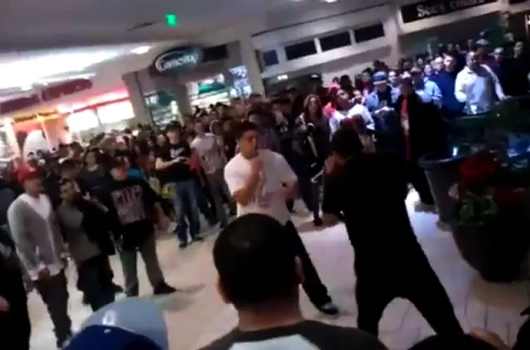 MORBIDNI PRIZORI 'SLAVLJA KAPITALIZMA': Stampedo, tučnjave i uhićenja bili su sastavni dio Crnog petka