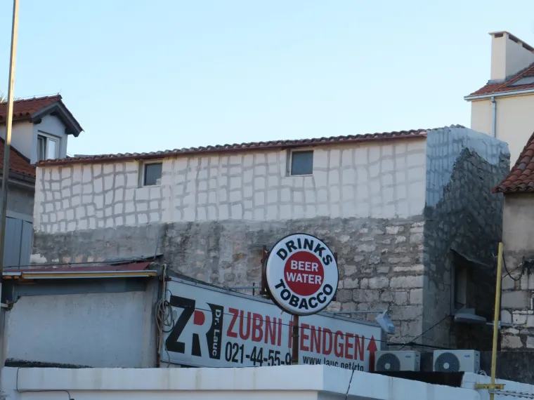 Nadogradnja kata kamene kuće u Splitu, izvedena na 'ma&scaron;tovit' način