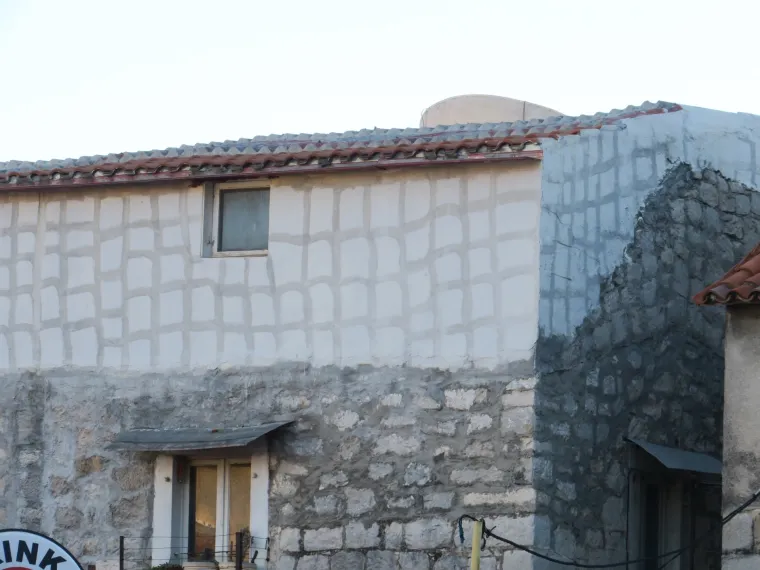 Nadogradnja kata kamene kuće u Splitu, izvedena na 'ma&scaron;tovit' način