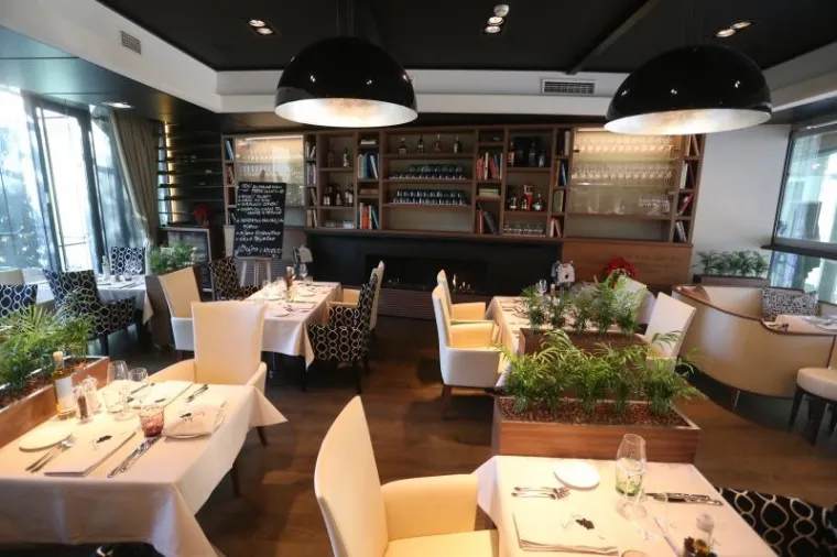 HORVATINČIĆEV 'MY WAY': Pogledajte kako izgleda restoran na Cvjetnom zbog čije je terase izbio skandal