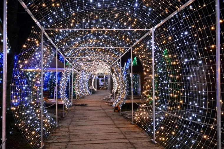 PONOVNO ODU&Scaron;EVILI: Milijuni lampica osvjetlili imanje obitelji Salaj, pogledajte čaroliju!