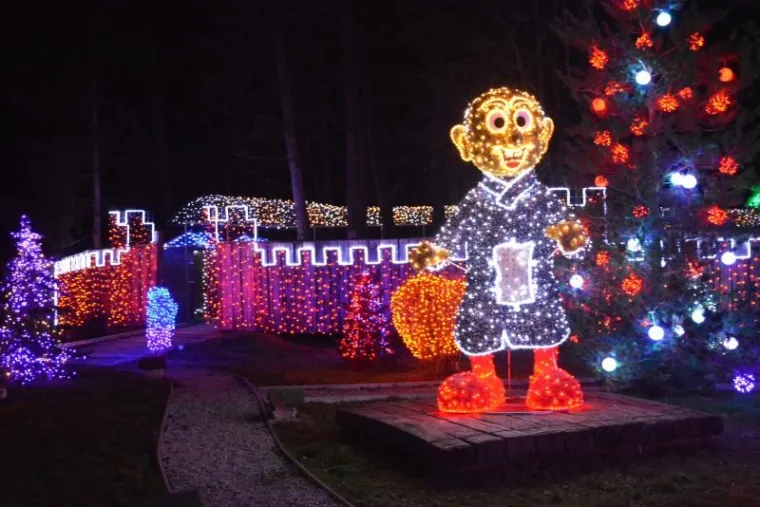 PONOVNO ODU&Scaron;EVILI: Milijuni lampica osvjetlili imanje obitelji Salaj, pogledajte čaroliju!