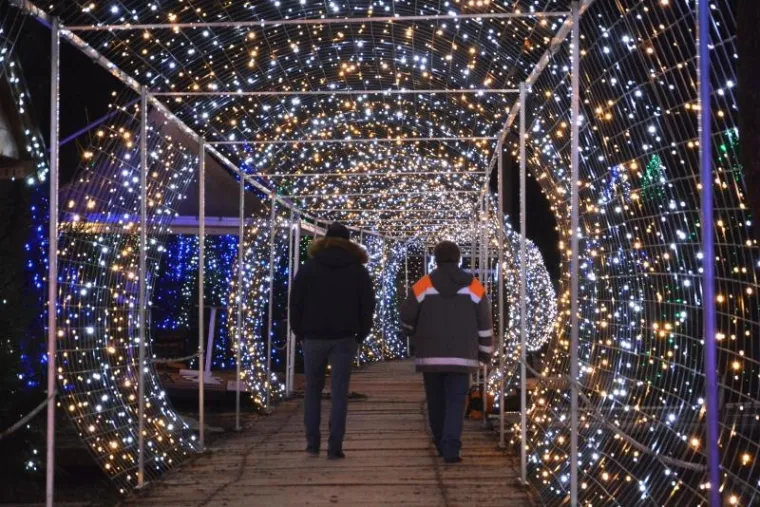 PONOVNO ODU&Scaron;EVILI: Milijuni lampica osvjetlili imanje obitelji Salaj, pogledajte čaroliju!