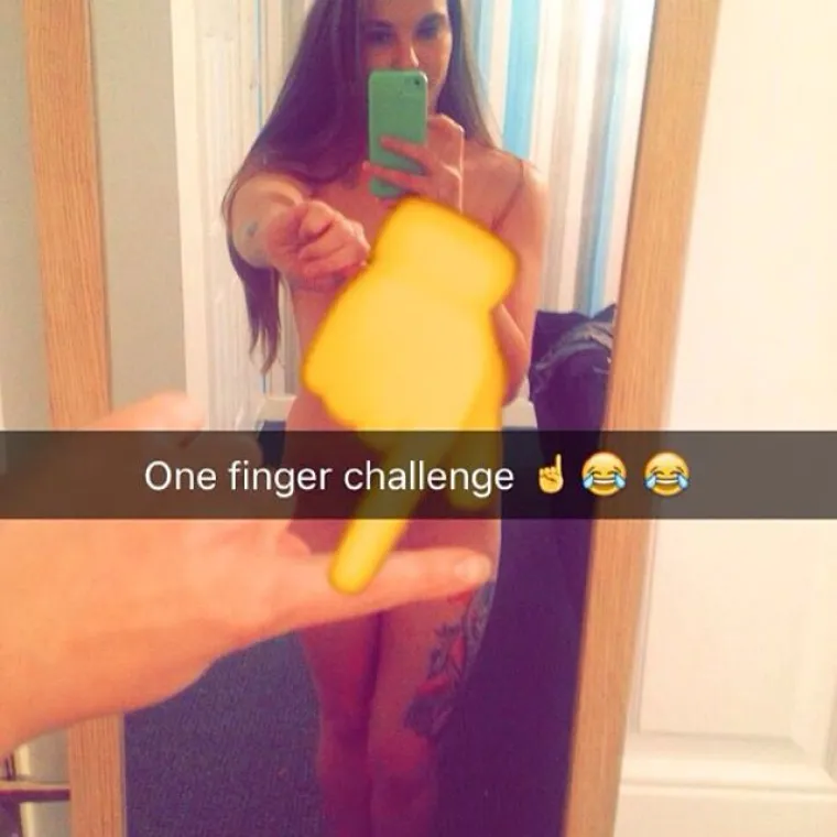 JEDAN PRST ZA CICU I MICU: Možete li jednim prstom prekriti i grudi i međunožje? One mogu, pogledajte kako!