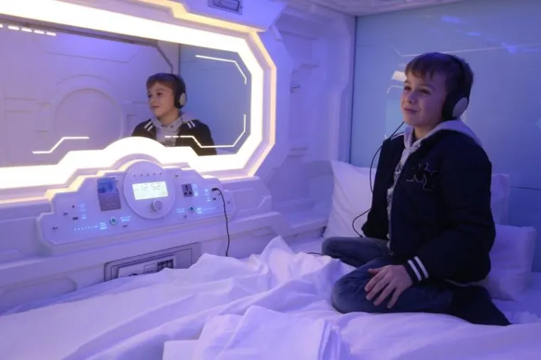 SUBSPACE: Svemirski hostel