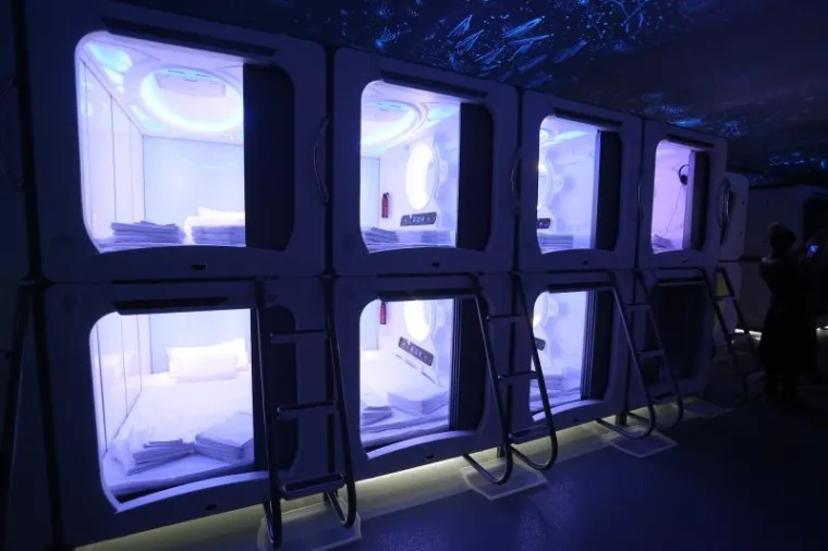 SUBSPACE: Svemirski hostel