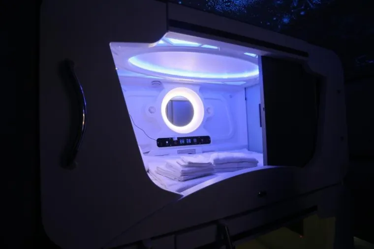 SUBSPACE: Svemirski hostel