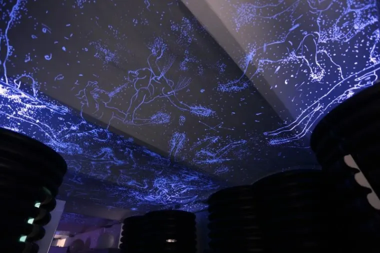 SUBSPACE: Svemirski hostel