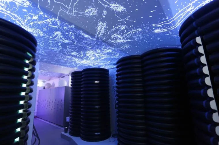 SUBSPACE: Svemirski hostel