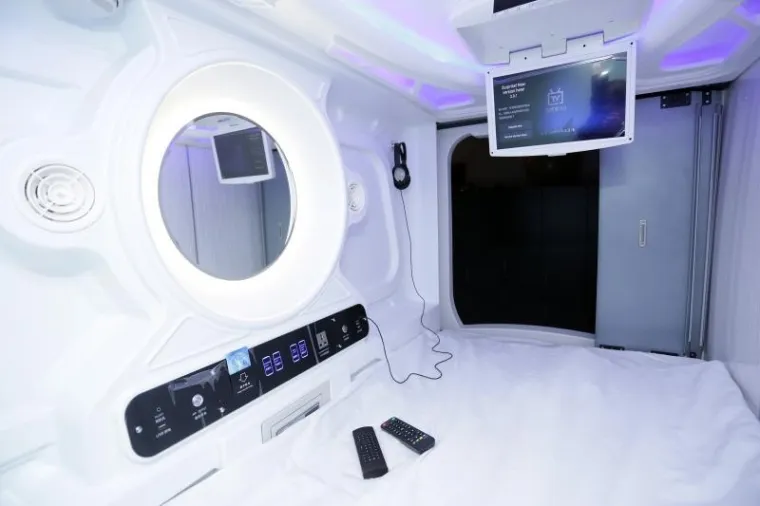 SUBSPACE: Svemirski hostel