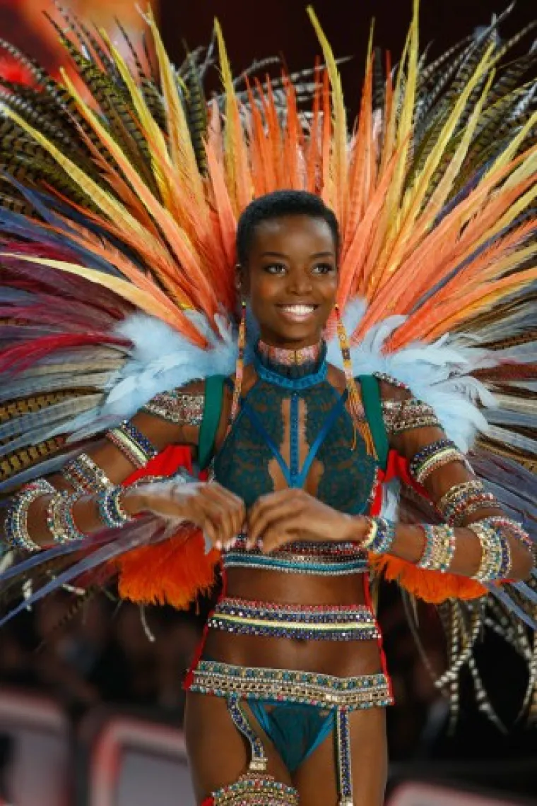 Sinoć je u Parizu održana revija Victoria's Secreta, evo kakve su modele donjeg rublja predstavili