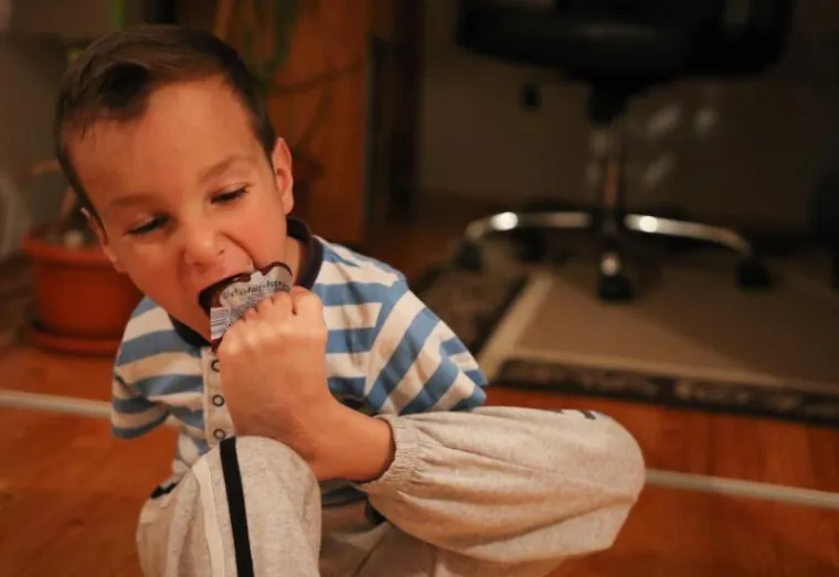 PREKRASNA PRIČA IZ SUSJEDSTVA: Dječak bez ruku koji ru&scaron;i sve predrasude