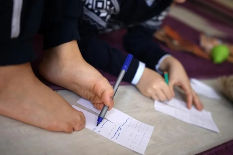 &Scaron;estogodi&scaron;nji Ismail rođen je bez obje ruke, s jednom deformiranom nogom i prstima spojenima na drugoj. Ali to ga ne sprečava da bude gotovo potpuno samostalan.