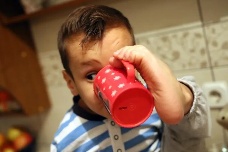 PREKRASNA PRIČA IZ SUSJEDSTVA: Dječak bez ruku koji ru&scaron;i sve predrasude