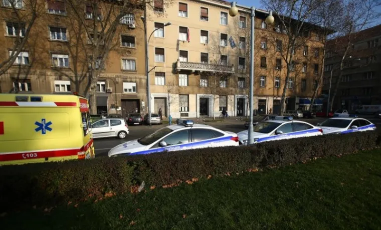 ŠTO RUSKI POLICAJCI RADE PRED SJEDIŠTEM HDZ-a? Blokiran Trg žrtava fašizma...