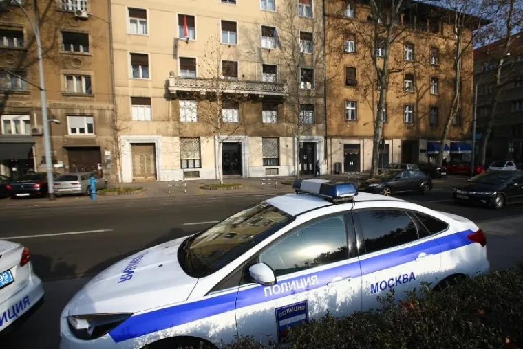 ŠTO RUSKI POLICAJCI RADE PRED SJEDIŠTEM HDZ-a? Blokiran Trg žrtava fašizma...