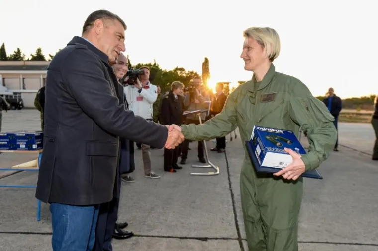 General Ante Gotovina u zračnoj bazi Zemunik dočekao je letačku ekipu Protupožarne eskadrile koja se vratila iz Izraela, gdje je pomogla u ga&scaron;enju velikih &scaron;umskih požara.