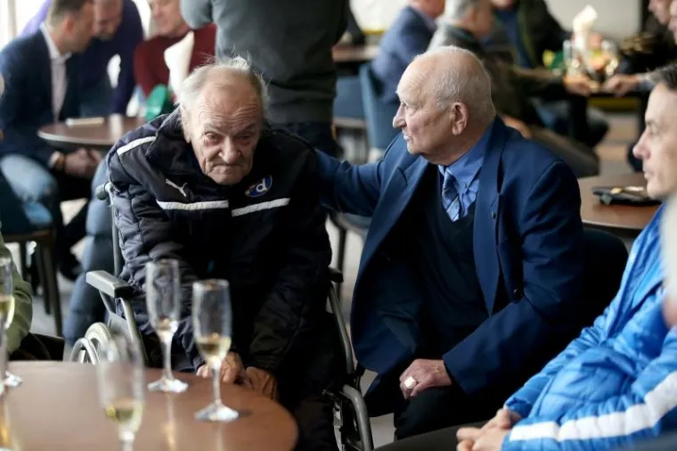 I MAMIĆ SE POKLONIO NAJUSPJE&Scaron;NIJOJ GENERACIJI: Promoviran Dinamov kalendar za 2017. godinu