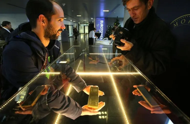 12,44 KILOGRAMA ZLATA: U Zagrebu izložena zlatna poluga vrijedna pola milijuna eura!