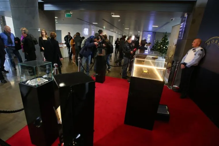 12,44 KILOGRAMA ZLATA: U Zagrebu izložena zlatna poluga vrijedna pola milijuna eura!