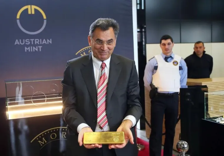 12,44 KILOGRAMA ZLATA: U Zagrebu izložena zlatna poluga vrijedna pola milijuna eura!