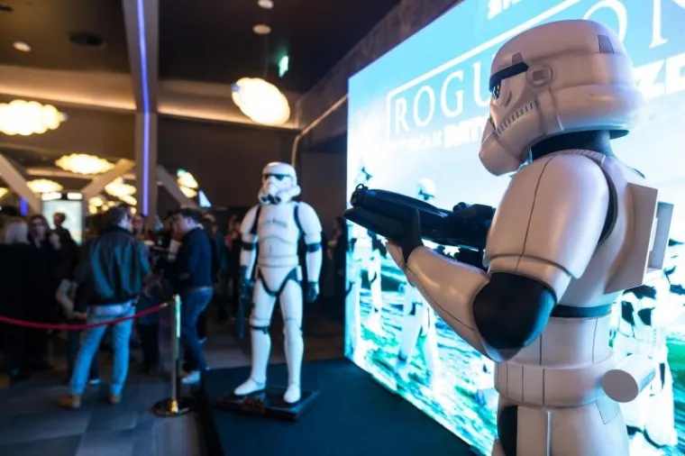 ZNAJU BARATATI SVJETLOSNIM MAČEVIMA: Mirela Holy i Iva &Scaron;ulentić su veliki fanovi 'Star Warsa'