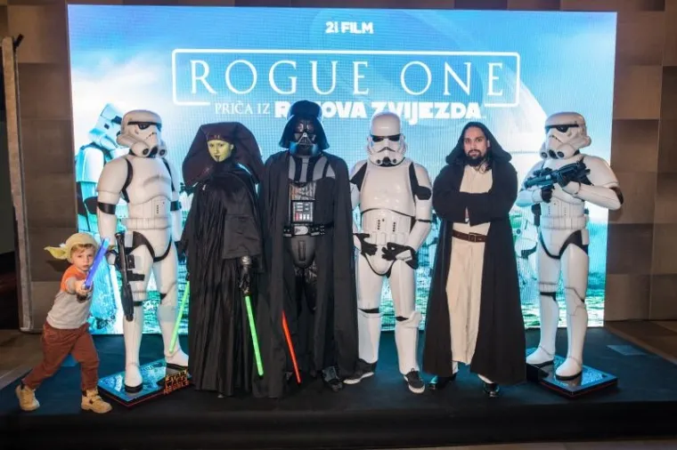 ZNAJU BARATATI SVJETLOSNIM MAČEVIMA: Mirela Holy i Iva &Scaron;ulentić su veliki fanovi 'Star Warsa'