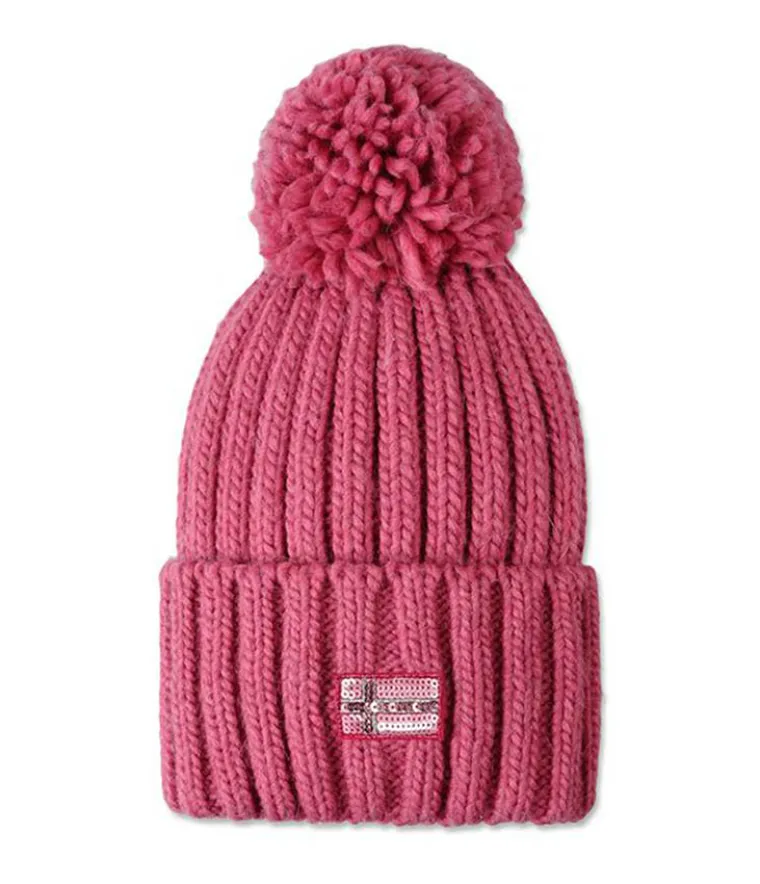 Zimske &scaron;etnje nezamislive su bez nježnih zagrljaja vunenih kapa, &scaron;alova, rukavica...