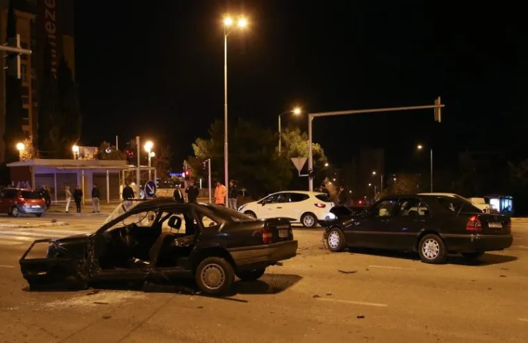 Teška prometna u Splitu: Vatrogasci izvlačili ozlijeđenog vozača iz automobila