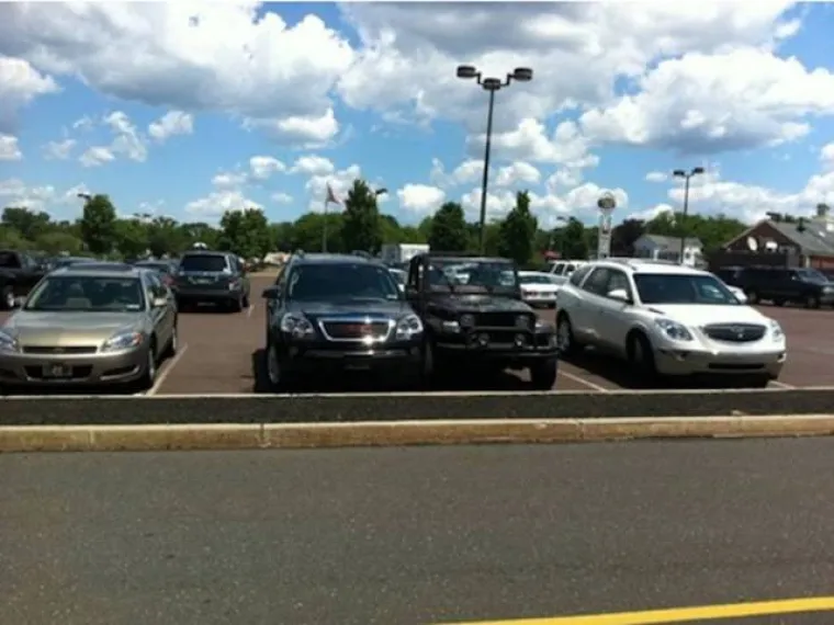 BOLI NJIH BRIGA ZA DRUGE: Parkirali se kao najveće seljačine pa dobili &scaron;to su zaslužili