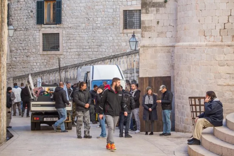 Drugi dan snimanja prošao je radno, a Dubrovnik je opet pretvoren u King's Landing.