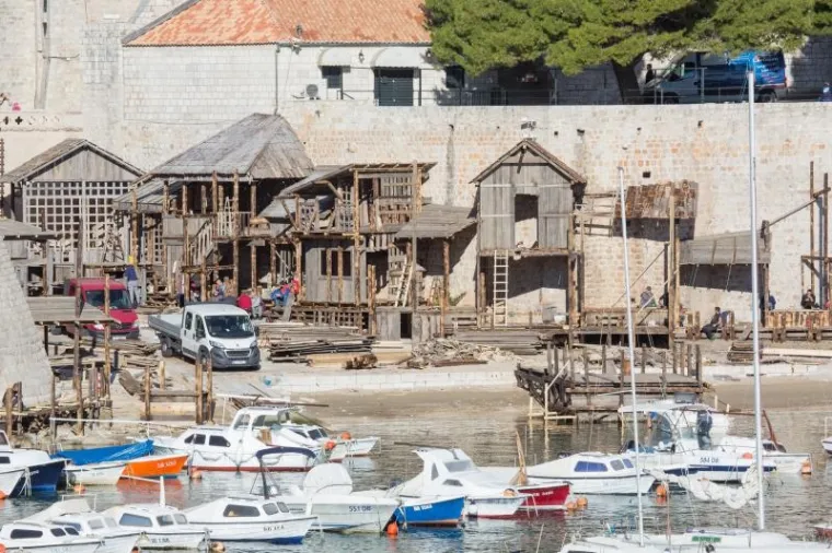 U Dubrovniku krenula gradnja scenografije filma 'Robin Hood: Origins', evo prvih naznaka kako će izgledati