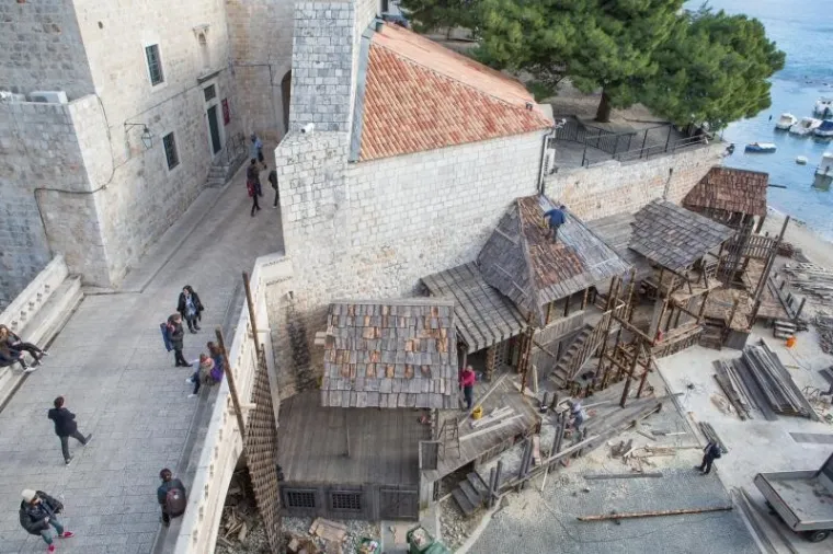 U Dubrovniku krenula gradnja scenografije filma 'Robin Hood: Origins', evo prvih naznaka kako će izgledati