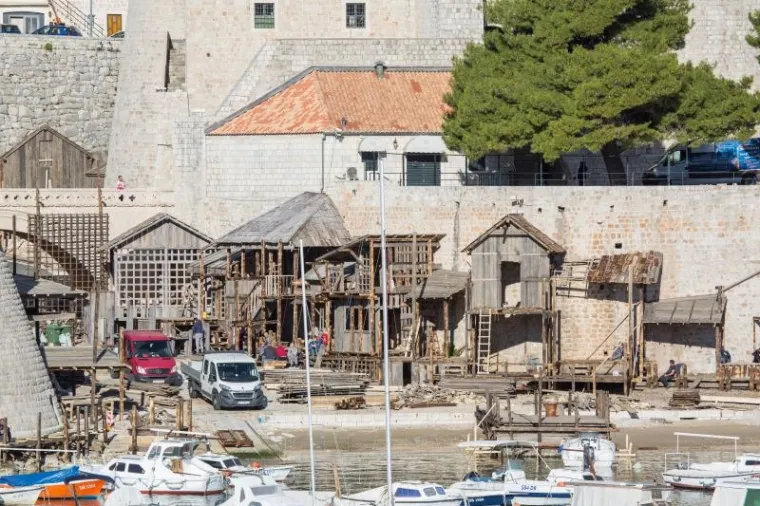 U Dubrovniku krenula gradnja scenografije filma 'Robin Hood: Origins', evo prvih naznaka kako će izgledati