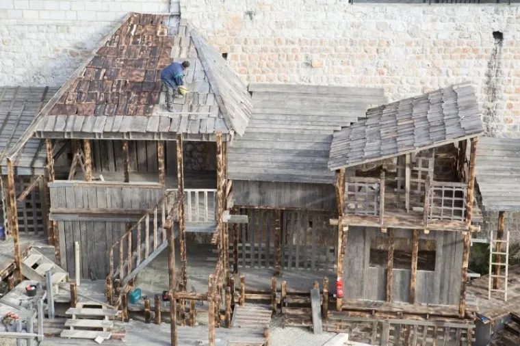 U Dubrovniku krenula gradnja scenografije filma 'Robin Hood: Origins', evo prvih naznaka kako će izgledati