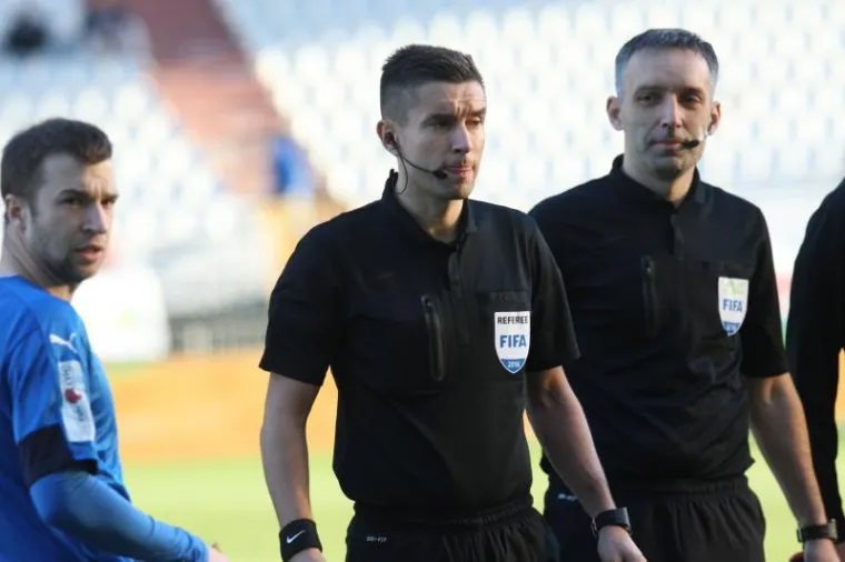 UŽARENA ATMOSFERA NA POLJUDU: Pogledajte atmosferu na hrvatskom derbiju