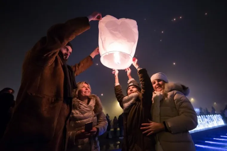 Zagrepčani u nebo pustili stotine lampiona