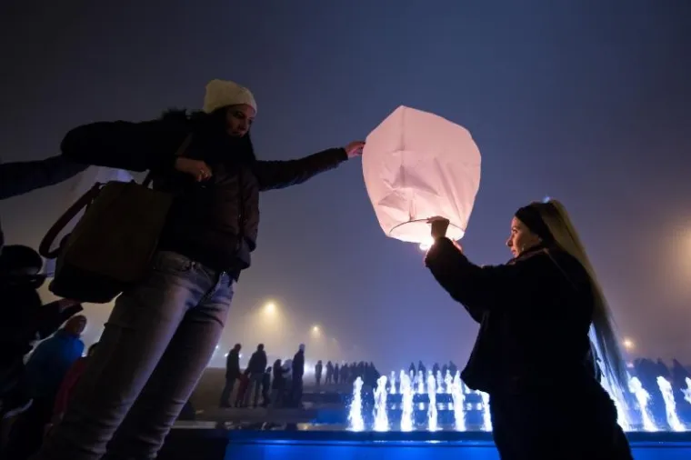 Zagrepčani u nebo pustili stotine lampiona