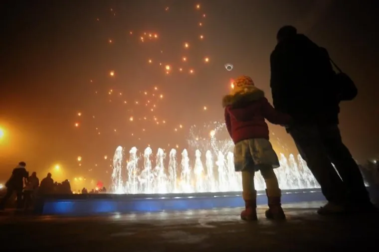 Zagrepčani u nebo pustili stotine lampiona