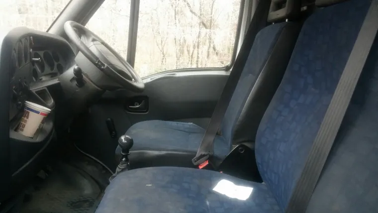 Kombi u kojem su sinoć zatečeni migranti jo&scaron; uvijek stoji kod naplatnih kućica