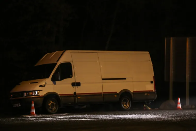 Policija zaustavila kombi u kojem je bilo 50-ak migranata lo&scaron;eg zdravstvenog stanja