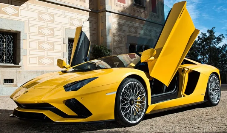 RAZJARENI BIK: Ovo je Lamborghini Aventador S Coupé
