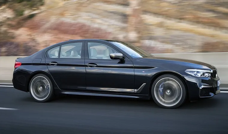 BMW PRO&Scaron;IRIO PONUDU: Stižu najbrža &lsquo;petica&rsquo; i ekonomični plug-in hibrid