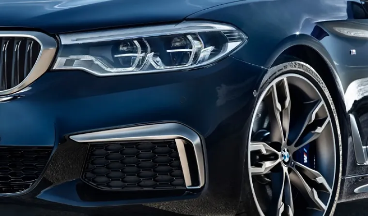 BMW PRO&Scaron;IRIO PONUDU: Stižu najbrža &lsquo;petica&rsquo; i ekonomični plug-in hibrid