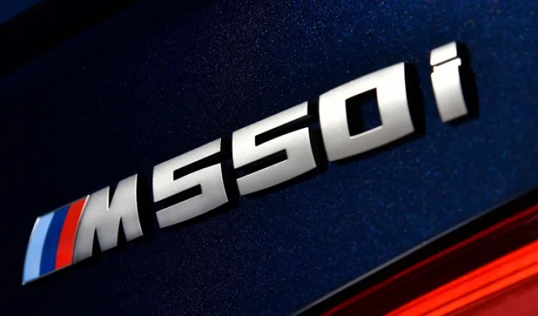 BMW PRO&Scaron;IRIO PONUDU: Stižu najbrža &lsquo;petica&rsquo; i ekonomični plug-in hibrid