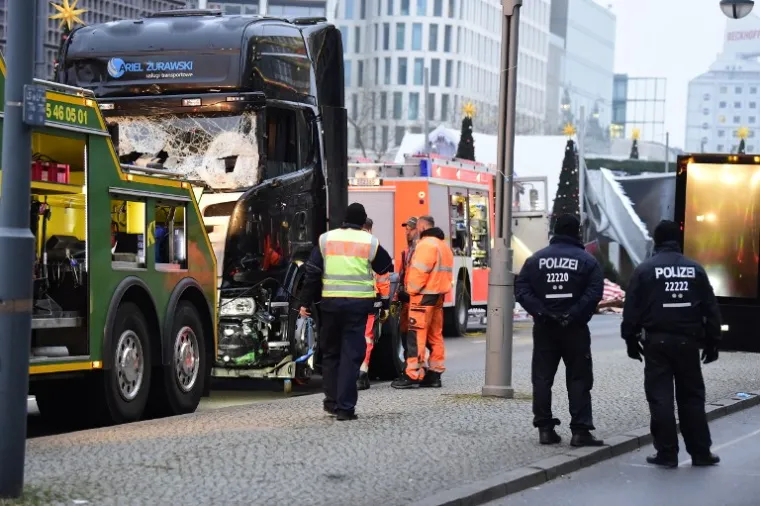 DAN NAKON ZVJERSKOG NAPADA U BERLINU: Pogledajte kako danas izgleda kamion smrti i sajam gdje se dogodio masakr